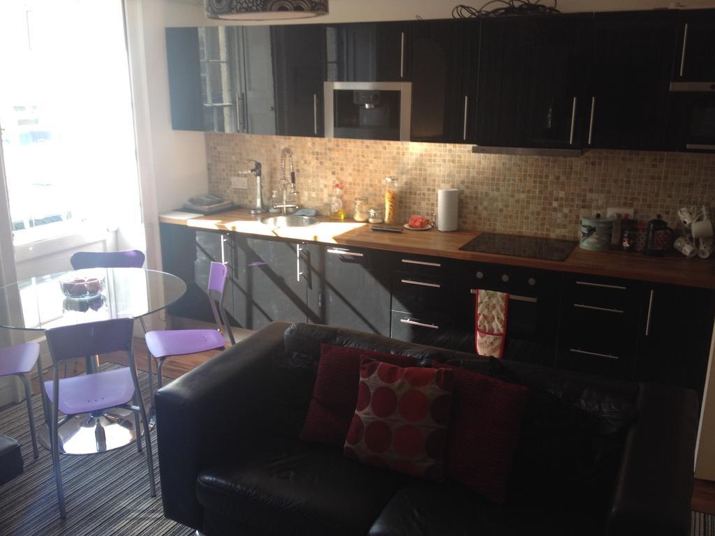 City Centre - Rivers Street, Quiet 2 Bed Ground Floor Georgian Garden Apartment บาธ ภายนอก รูปภาพ