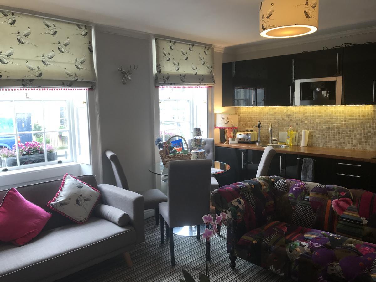 City Centre - Rivers Street, Quiet 2 Bed Ground Floor Georgian Garden Apartment บาธ ภายนอก รูปภาพ